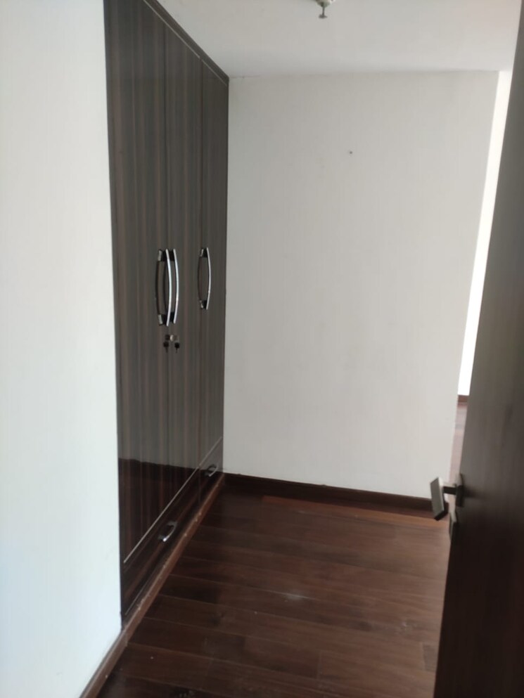 Room, dlf-the-royalton-tower 4 Bedroom 2940 Sq.Ft. Apartment In Dlf Phase V Gurgaon 8788771