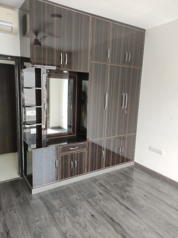 Room, dlf-the-royalton-tower 4 Bedroom 2940 Sq.Ft. Apartment In Dlf Phase V Gurgaon 8788771