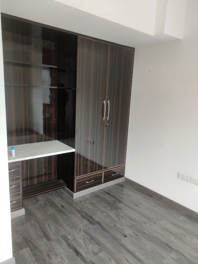 Room, dlf-the-royalton-tower 4 Bedroom 2940 Sq.Ft. Apartment In Dlf Phase V Gurgaon 8788771