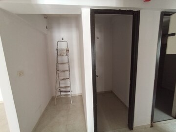 Room in 1.5 BHK Apartment at Lodha Palava City Lakeshore Greens, Dombivli East – for Sale