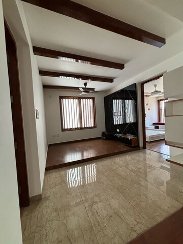 Room in 4 BHK Villa at Sahakara Nagar – for Rent