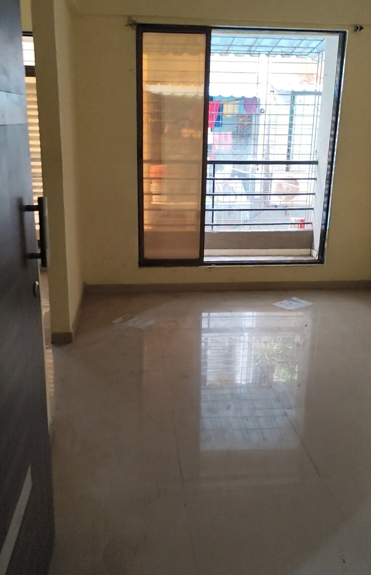 Room, karanjade 1 RK 320 Sq.Ft. Apartment In Karanjade Navi Mumbai 8788841