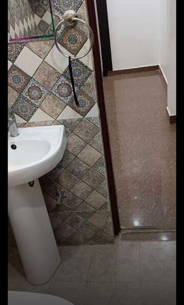 Bathroom in 2 BHK Villa at Chinhat – for Rent