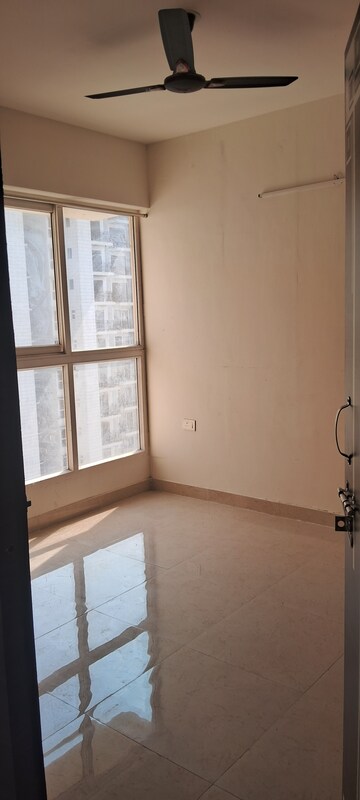 Furnished Amenities in 2 BHK Apartment at Signature Global Proxima, Sector 89 – for Rent
