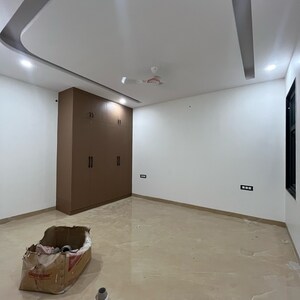 Room in 4 BHK Builder Floor at Chattarpur – for Sale