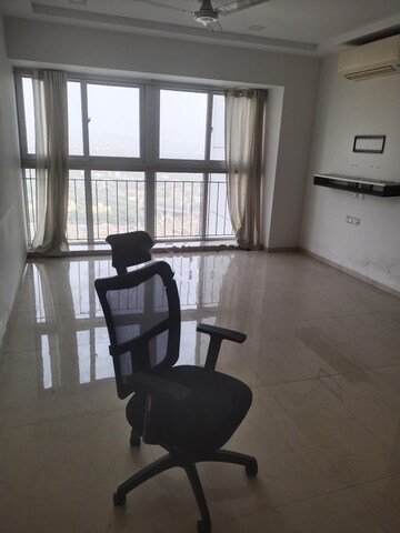 Team Area in 3 BHK Apartment at Runwal Nirvana, Parel – for Rent