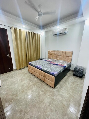 Bedroom in 3 BHK Builder Floor at SS Mayfield Gardens, Sector 51 – for Rent