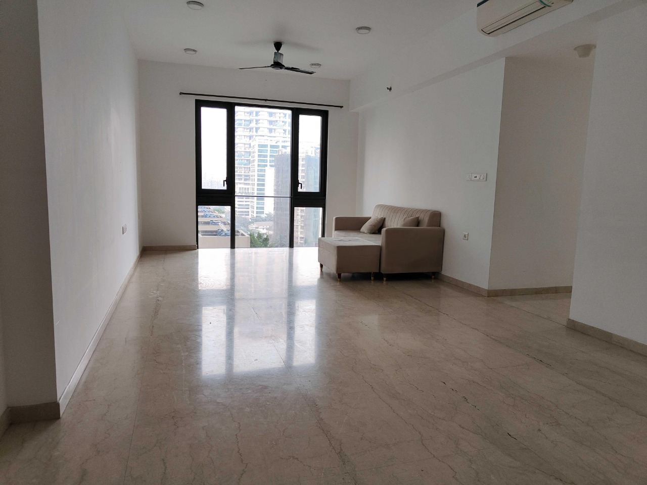 2 BHK + Pooja Room Apartment For Rent in Lodha The Park