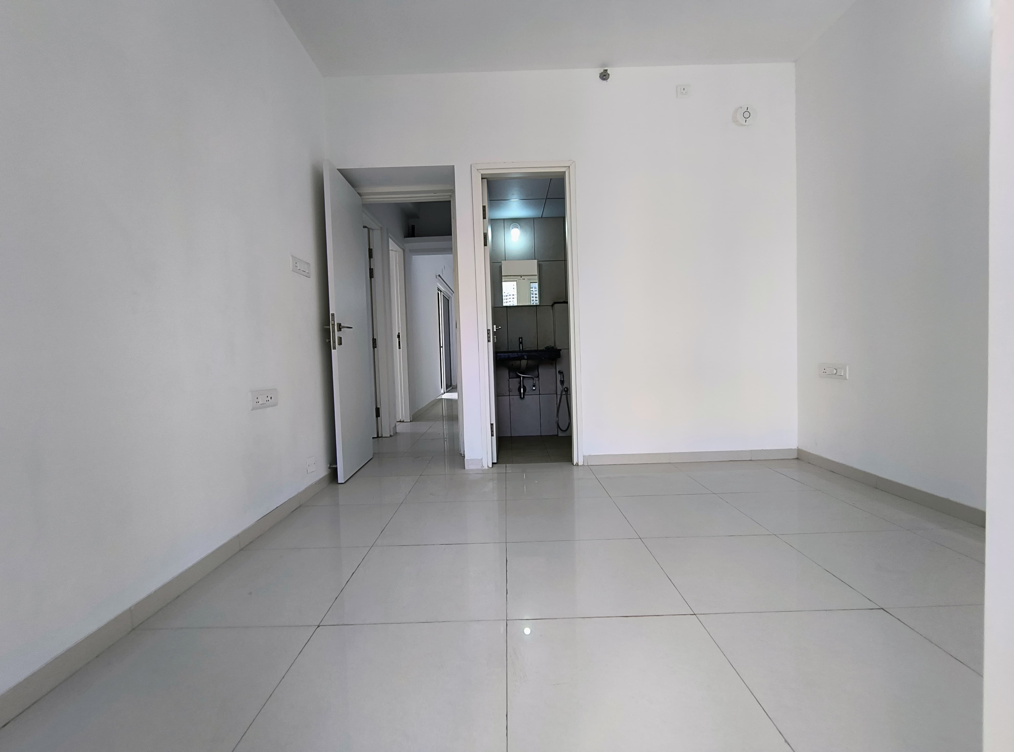 3 BHK Apartment For Rent in Godrej Boulevard