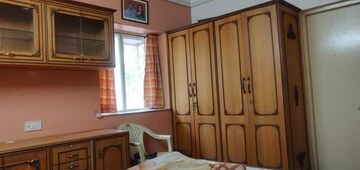 Room in 2 BHK Apartment at Rambaug Colony – for Rent