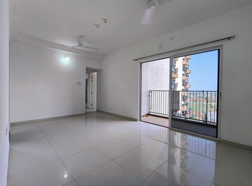 Room in 3 BHK Apartment at Godrej Boulevard, Manjari – for Rent