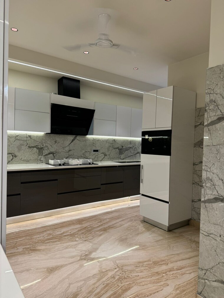 Kitchen, dlf-atria 4 Bedroom 300 Sq.Yd. Builder Floor In Dlf Phase ii Gurgaon 8789013