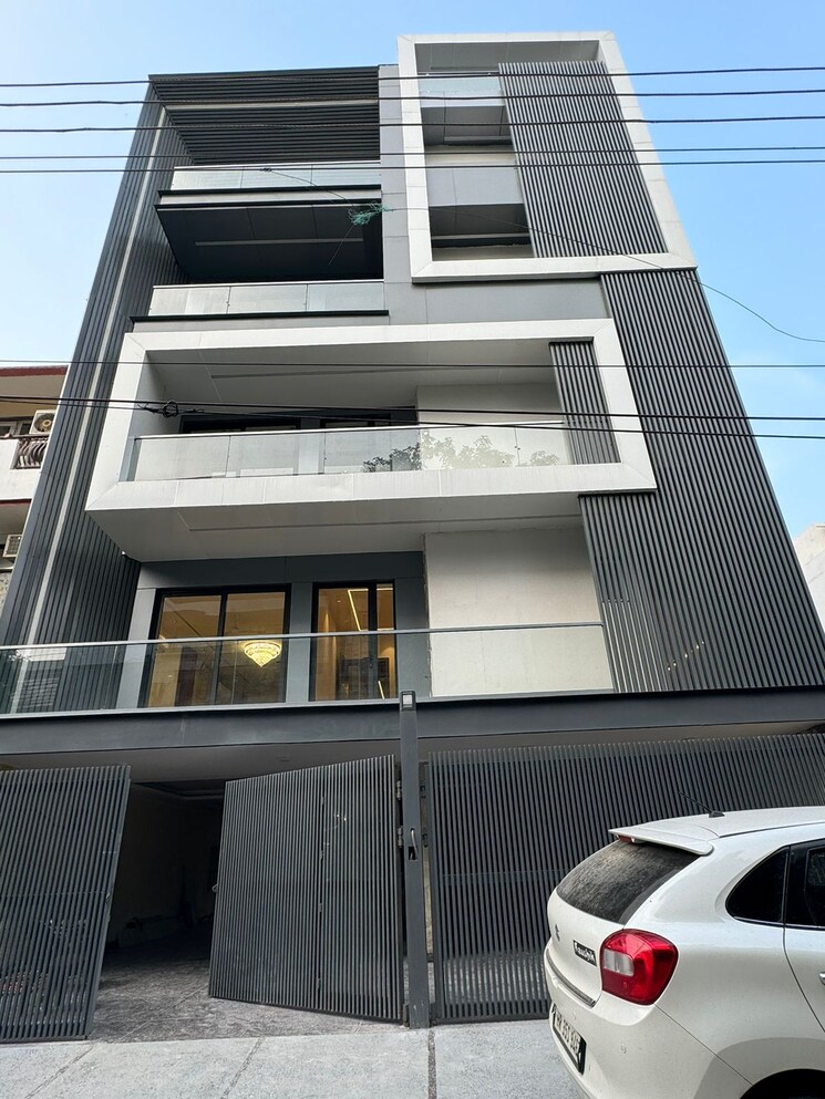 Exterior View, dlf-atria 4 Bedroom 300 Sq.Yd. Builder Floor In Dlf Phase ii Gurgaon 8789013