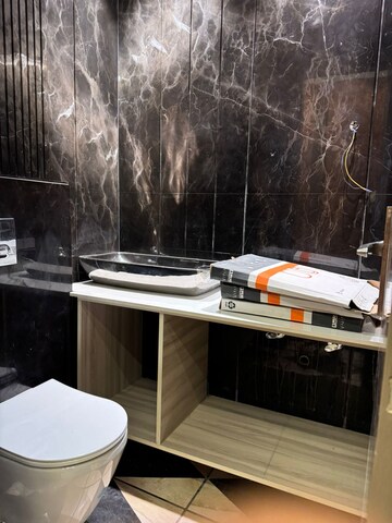 Bedroom in 4 BHK Builder Floor at DLF Atria, Dlf Phase ii – for Sale