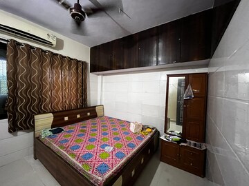 Bedroom in 2 BHK Apartment at Airoli – for Rent