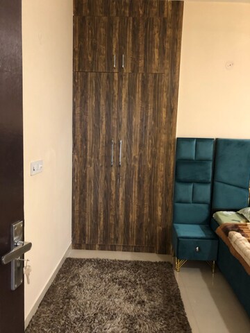 Living Room in 3 BHK Builder Floor at DLF City Phase IV, Dlf Phase iv – for Rent