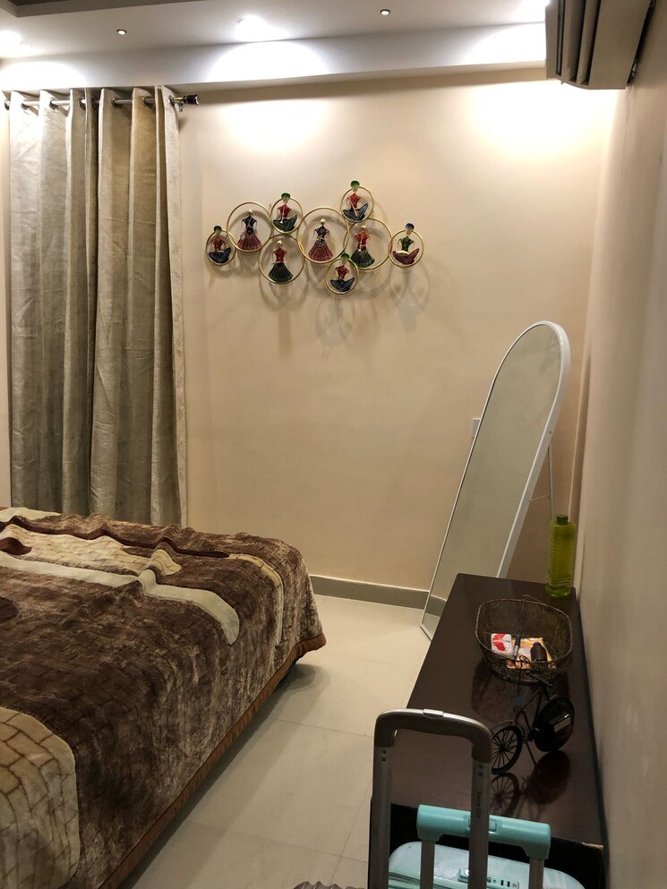 Team Area, dlf-city-phase-iv 3 Bedroom 1600 Sq.Ft. Builder Floor In Dlf Phase iv Gurgaon 8789033