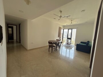 2 BHK Apartment For Rent in Lodha Parkside, Worli