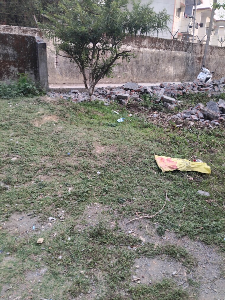 Garden, sunderwala  150 Sq.Yd. Plot In Sunderwala Dehradun 8789083