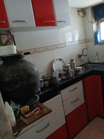 Team Area in 1 BHK Apartment at Andheri East – for Rent