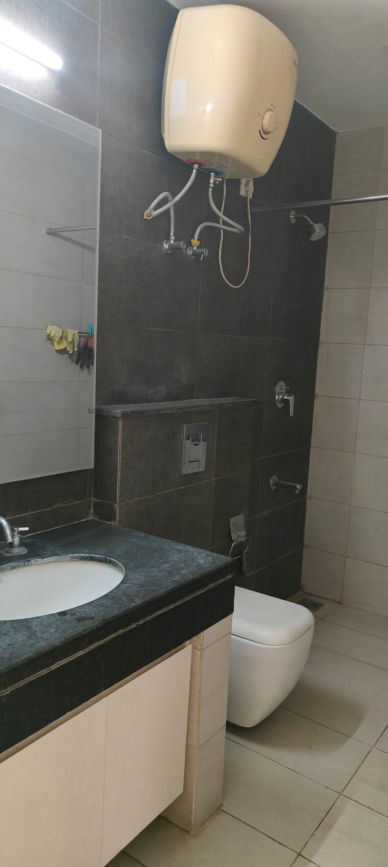 Bathroom, m3m-golf-estate 4 Bedroom 4785 Sq.Ft. Apartment In Sector 65 Gurgaon 8789092
