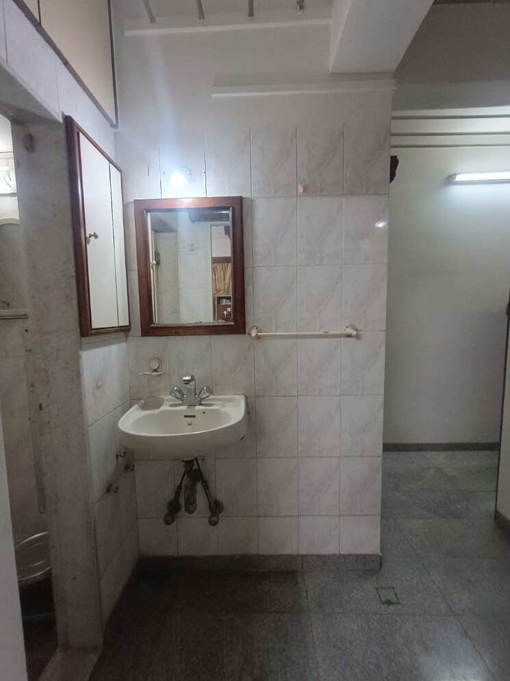 Bathroom, haware-tilak-nagar 1 Bedroom 400 Sq.Ft. Apartment In Tilak Nagar Mumbai 8789095