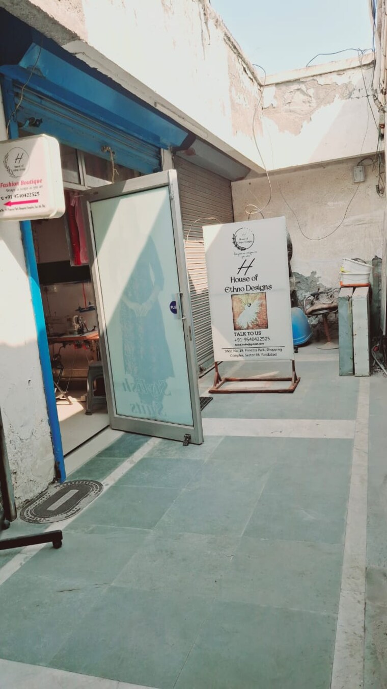 Team Area, bptp-princess-park Commercial Shop 210 Sq.Ft. In Sector 86 Faridabad 8789101