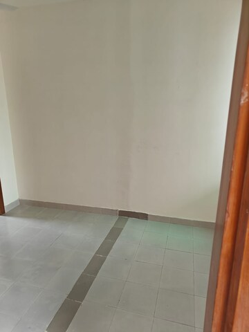Room in 1 BHK Builder Floor at Arya Chittaranjan Park, Kalkaji – for Rent