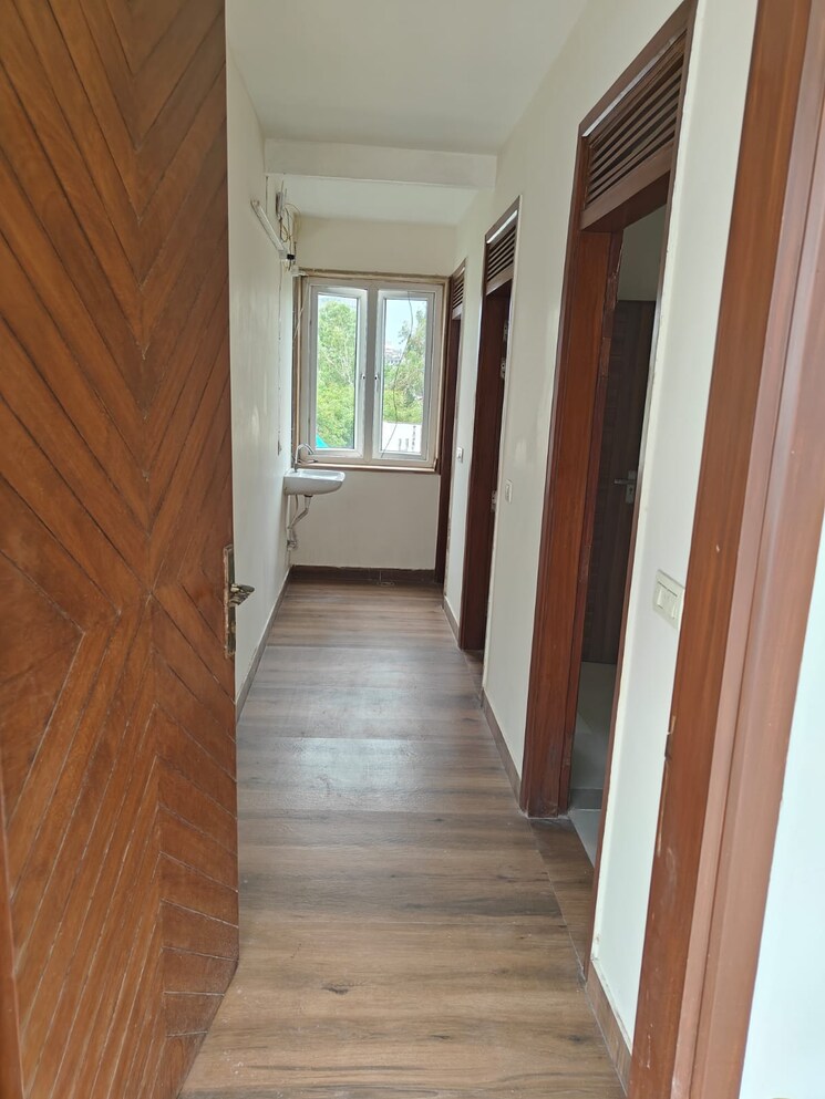 Room, arya-chittaranjan-park 1 Bedroom 90 Sq.Yd. Builder Floor In Kalkaji Delhi 8789121