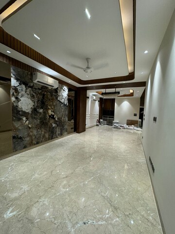 Living Room in 4 BHK Builder Floor at DLF Atria, Dlf Phase ii – for Sale