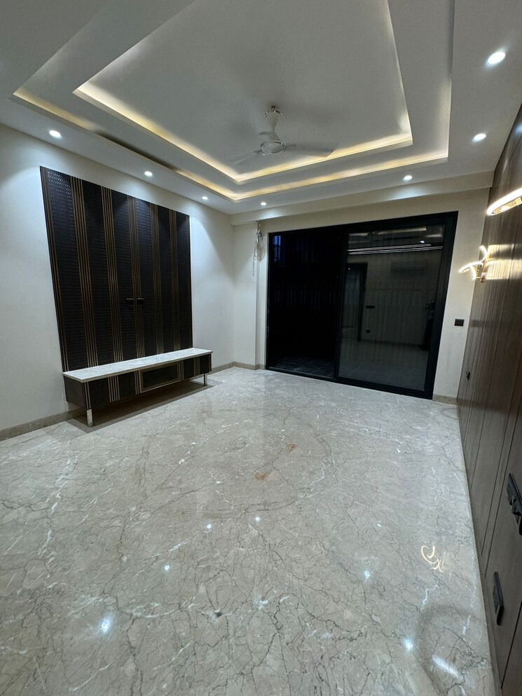 Room, dlf-atria 4 Bedroom 300 Sq.Yd. Builder Floor In Dlf Phase ii Gurgaon 8789144