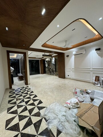 4 BHK Builder Floor For Sale in DLF Atria, Dlf Phase ii