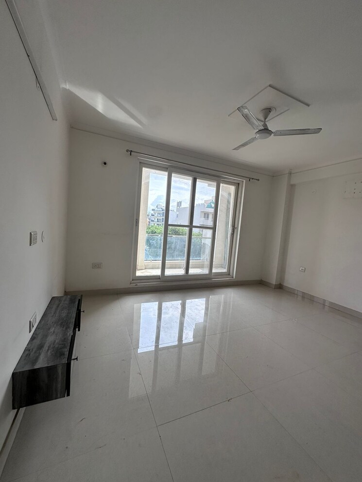 Room, tulip-orange 3 Bedroom 1137 Sq.Ft. Apartment In Sector 70 Gurgaon 8789123