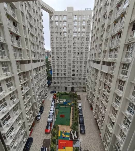 2 BHK + Study Room Apartment For Rent in Platinum Life