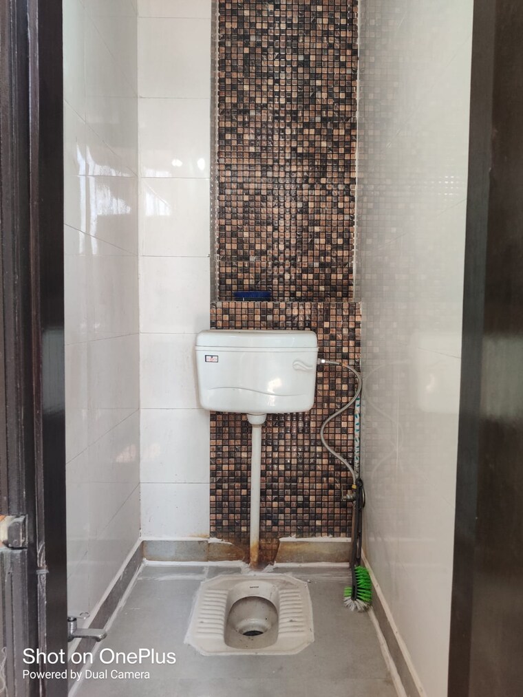 Bathroom, govindpuri 2 Bedroom 500 Sq.Ft. Builder Floor In Govindpuri Delhi 8789186