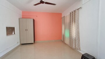 Room in 1 RK Builder Floor at DLF Queens Court, Greater Kailash ii – for Rent