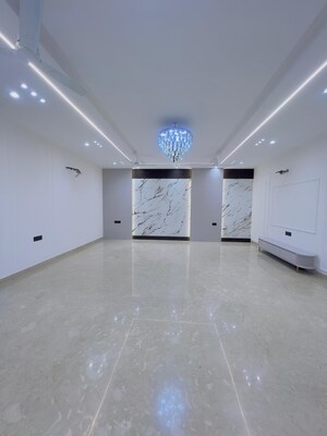 4 BHK Builder Floor For Sale in Auram Floor, South City 2