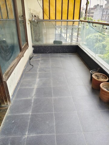 Balcony in 3 BHK Apartment at AS Tower, Sector 45 – for Rent
