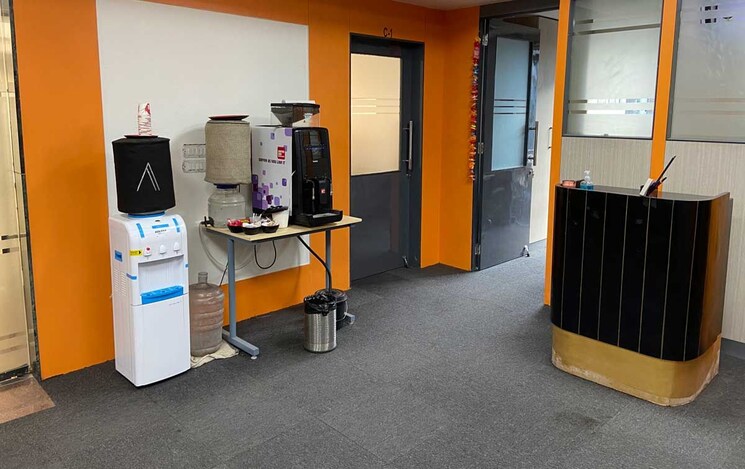 Team Area, lig colony Commercial Office Space 1100 Sq.Ft. In Lig Colony Indore 8789162