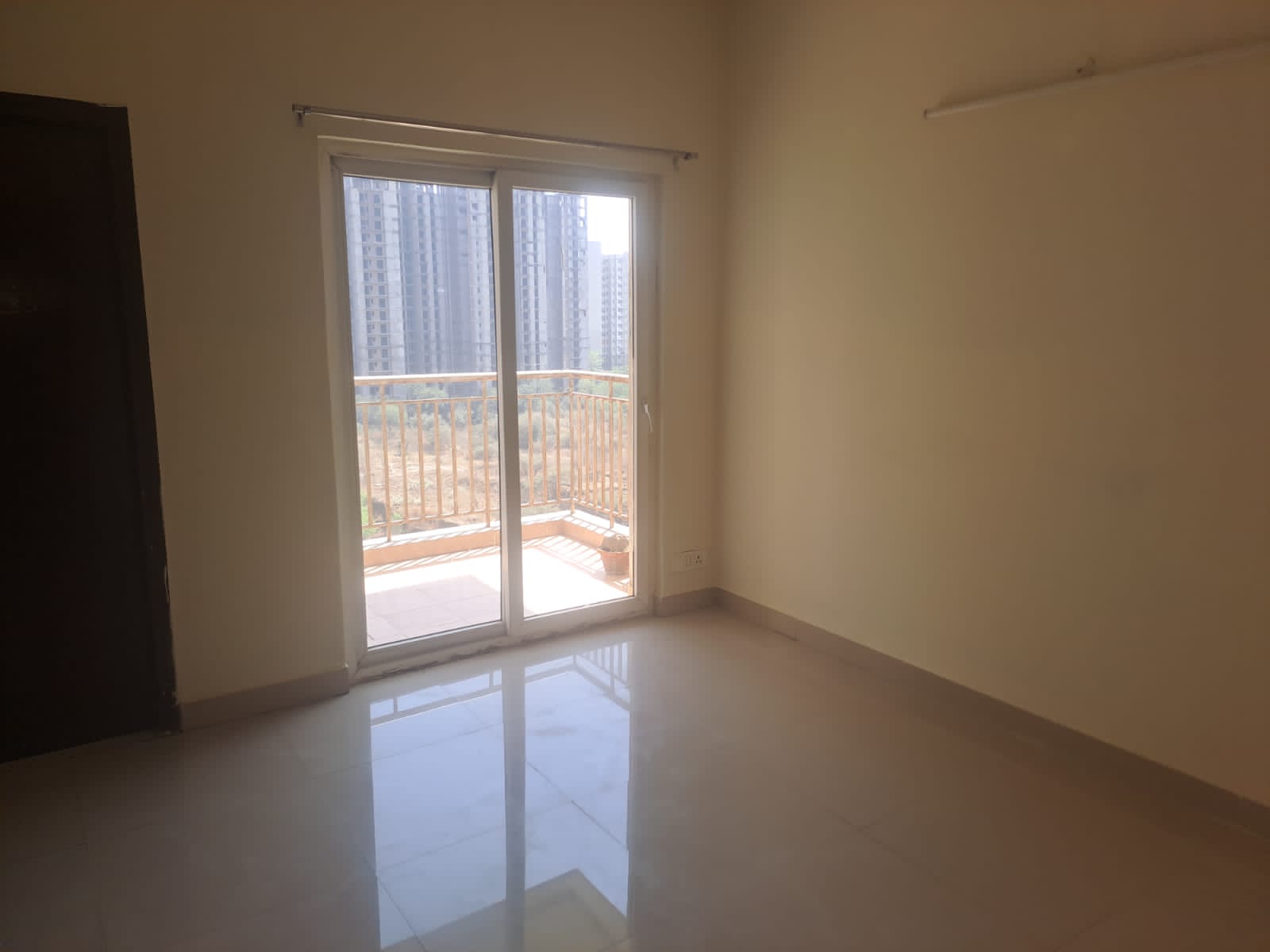 3 BHK Apartment For Sale in Paramount Emotions