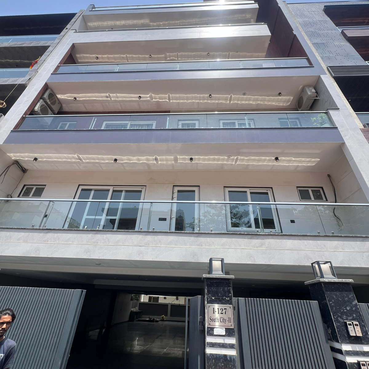 4 BHK + Pooja Room,Servant Room,Study Room Builder Floor For Sale in SS The Lilac