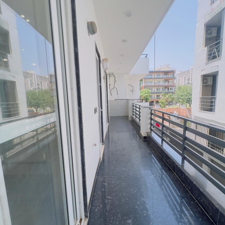 Balcony, ss-the-lilac 4 Bedroom 360 Sq.Yd. Builder Floor In Sector 49 Gurgaon 8789242