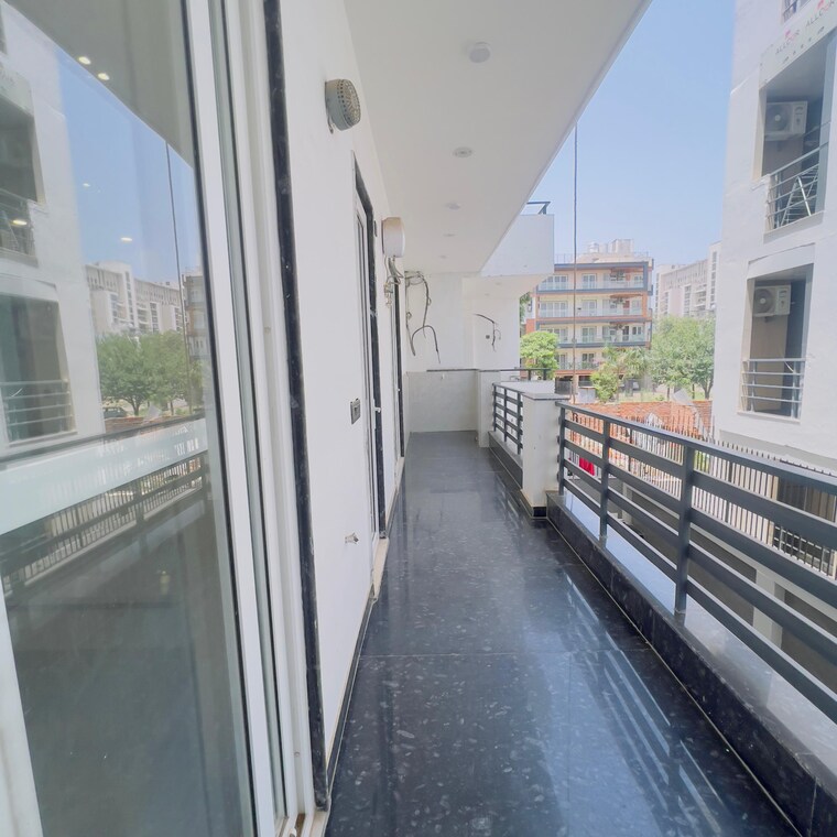 Balcony, ss-the-lilac 4 Bedroom 360 Sq.Yd. Builder Floor In Sector 49 Gurgaon 8789242