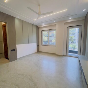 Room in 4 BHK Builder Floor at SS The Lilac, Sector 49 – for Sale