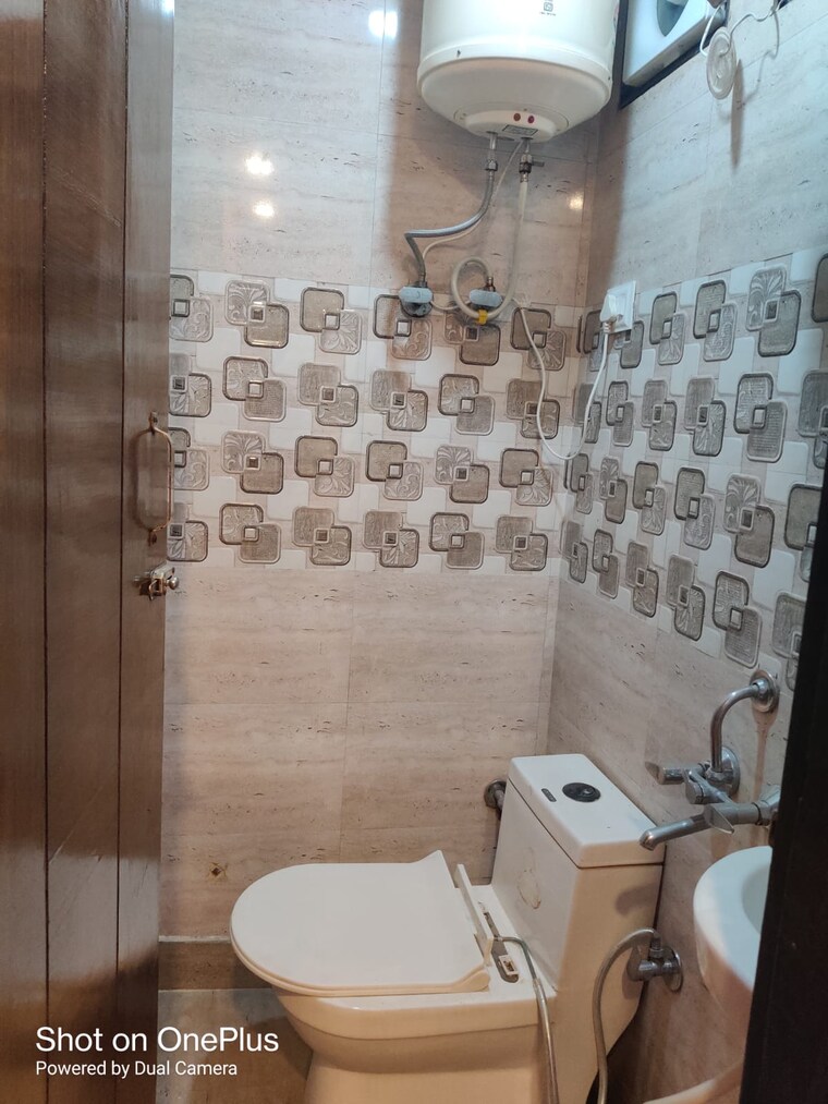 Bathroom, govindpuri 2 Bedroom 500 Sq.Ft. Builder Floor In Govindpuri Delhi 8789272