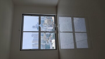 Room in 3 BHK Apartment at Runwal Nirvana, Parel – for Rent