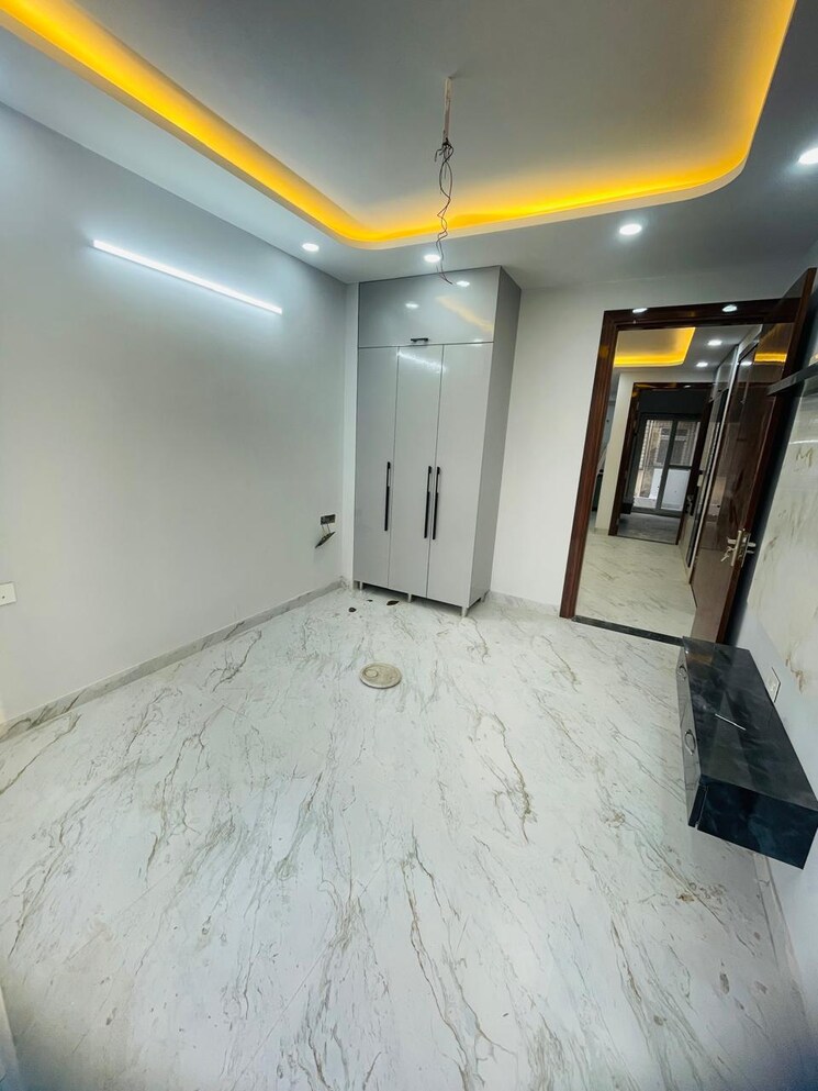 Room, ss-mayfield-gardens 2 Bedroom 2000 Sq.Ft. Apartment In Sector 51 Gurgaon 8789239