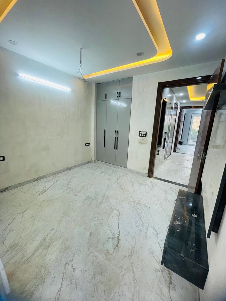 Room, ss-mayfield-gardens 2 Bedroom 2000 Sq.Ft. Apartment In Sector 51 Gurgaon 8789239