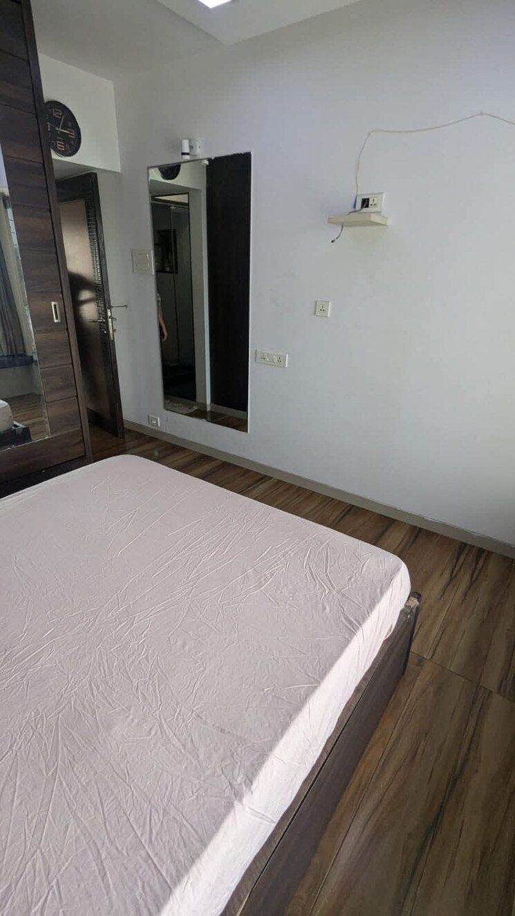 Room, andheri west 1 Bedroom 650 Sq.Ft. Apartment In Andheri West Mumbai 8789255