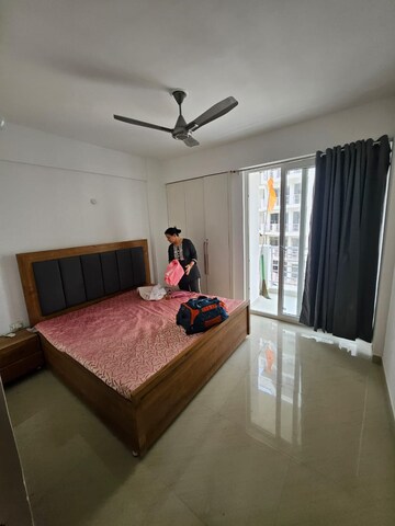 Bedroom in 3 BHK Apartment at Sushant Golf City – for Rent